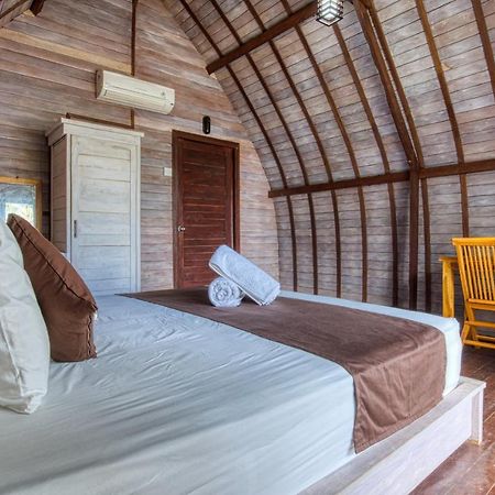 Megaland Bungalow Batununggul Dış mekan fotoğraf